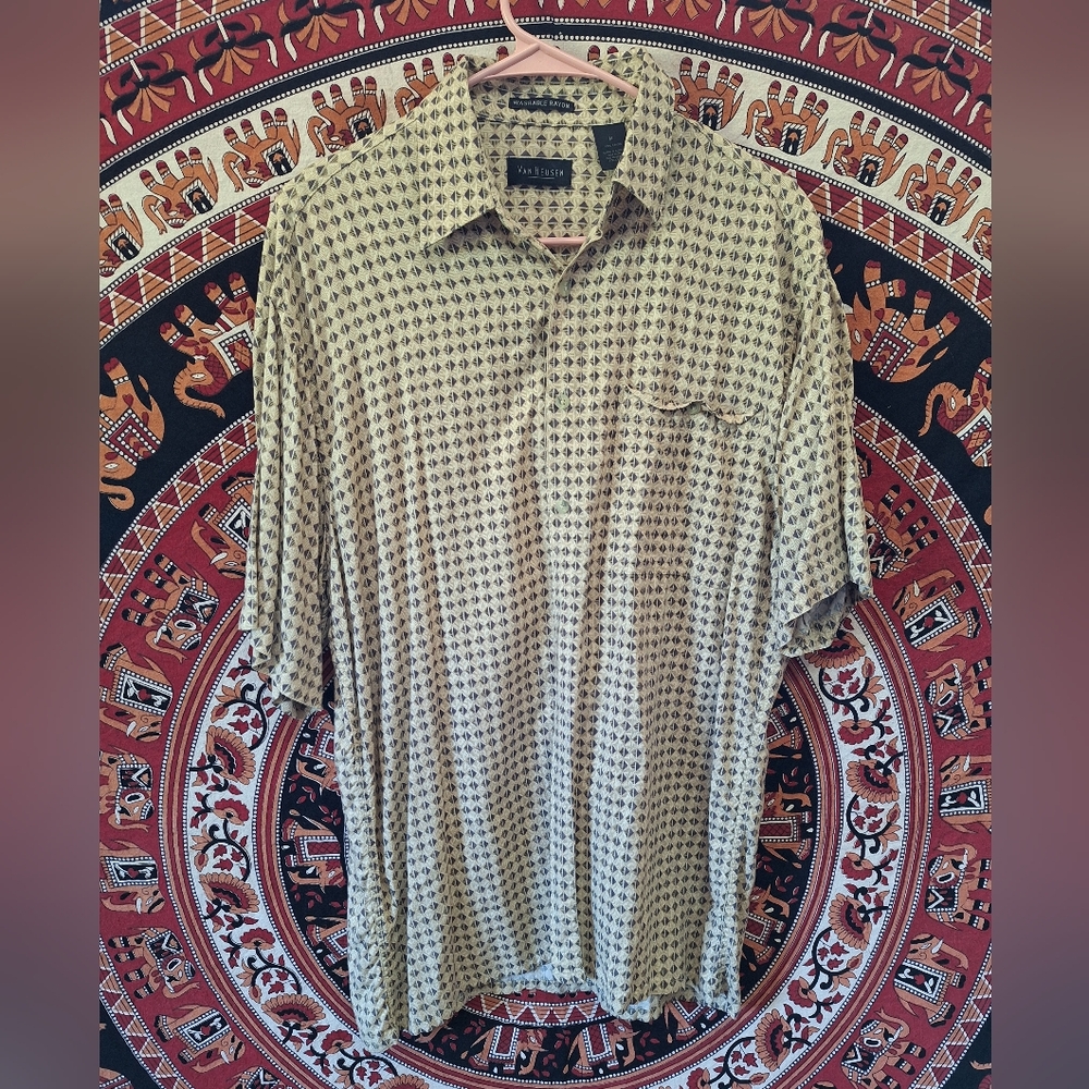 Vintage Van Heusen Short Sleeve Button Up Oversized Medium